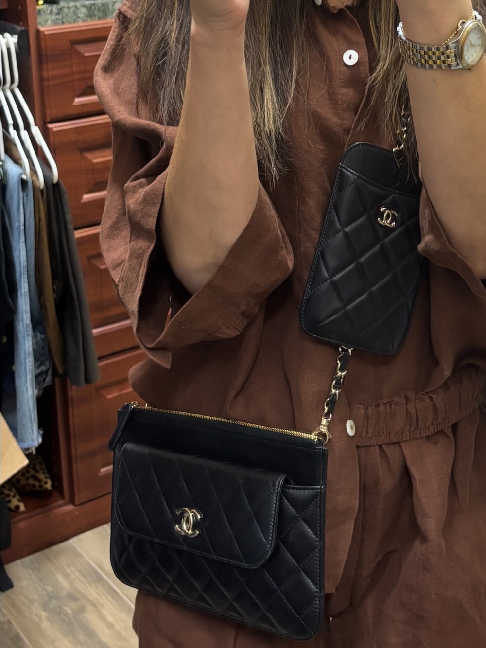 CHANEL Black Quilted Leather Chain Shoulder Bag/Champaign hardware